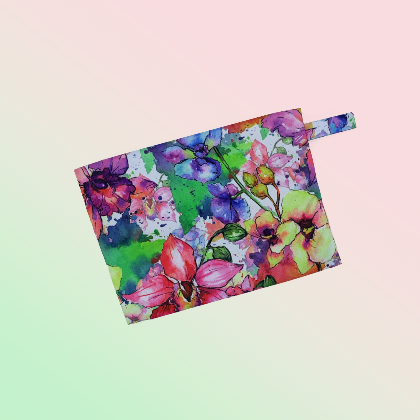 Pochette imperméable de transport design rose fleuris à tirette pour ranger tes serviettes hygiéniques, cups ou culottes menstruelles - Pussyfy